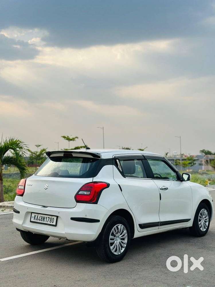 Maruti Suzuki Swift Vxi + Manual, 2021, Petrol