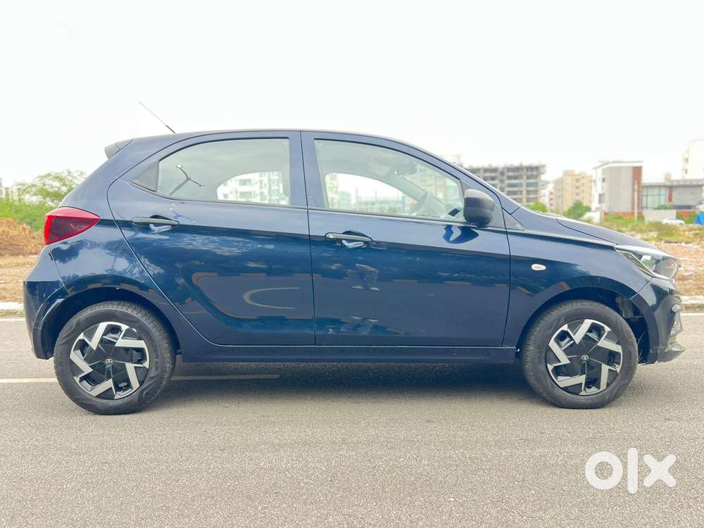 Tata Tiago 1.2 Revotron Xm, 2025, Petrol