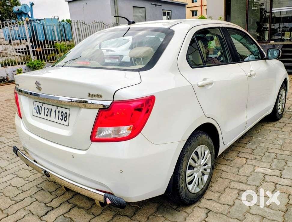 Maruti Suzuki Dzire 1.2 Vxi Cng, 2024, Cng & Hybrids