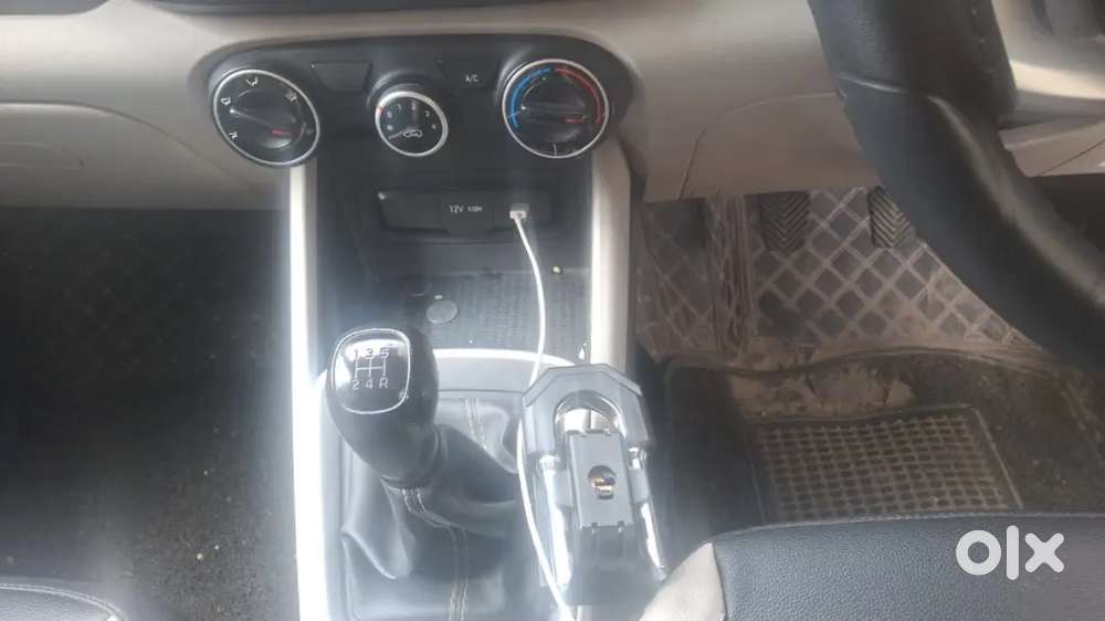 Hyundai Venue 2023 Petrol 24000 Km Driven