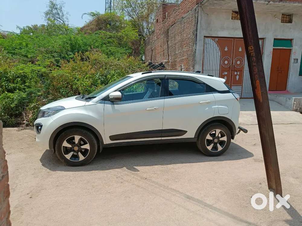Tata Nexon 2018 Diesel 100000 Km Driven