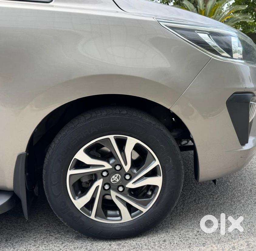 Toyota Innova Crysta 2.4 G Mt 8s, 2021, Diesel