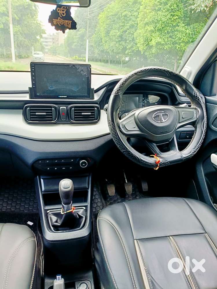 Tata Punch Facelift Pure (o), 2023, Petrol