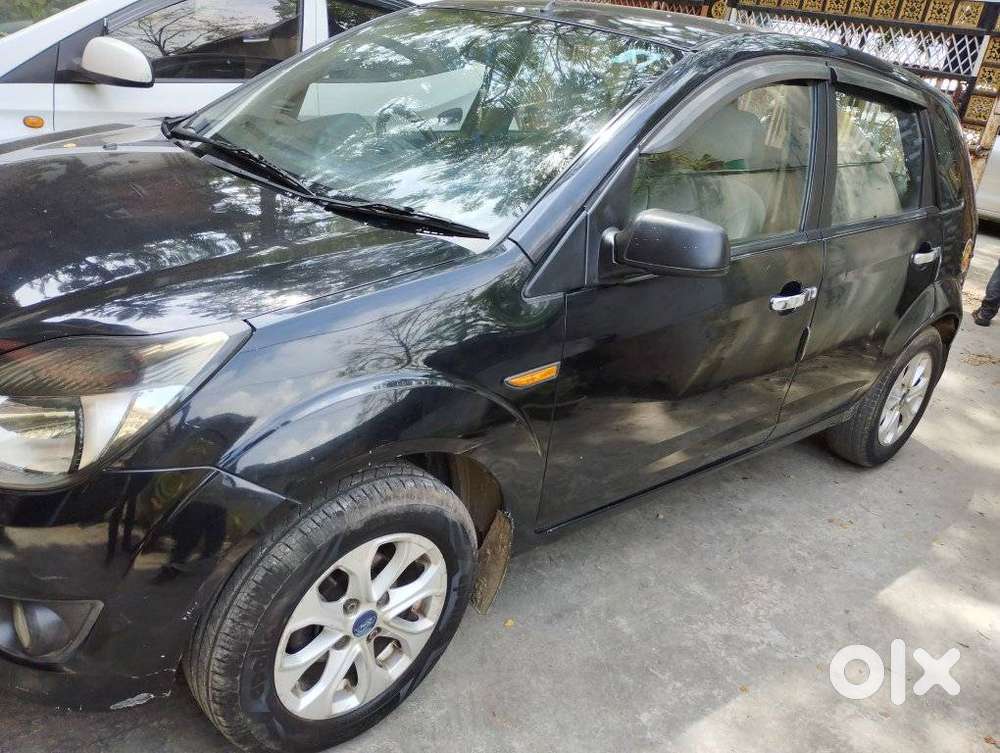 Ford Figo 2012-2015 Petrol Titanium, 2016, Petrol