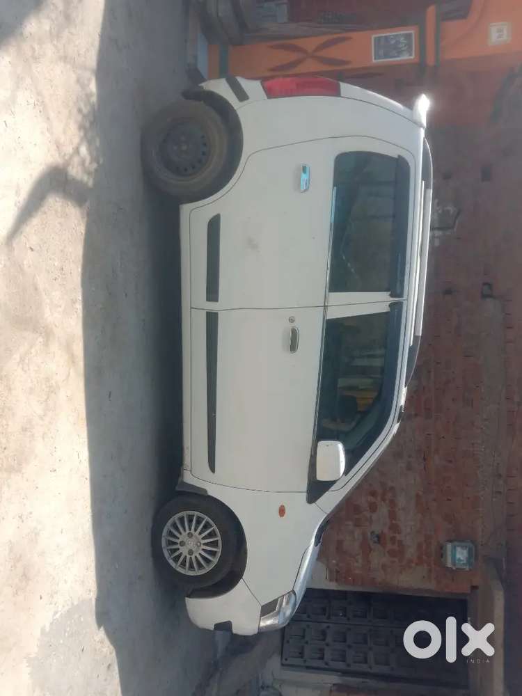 Maruti Suzuki Wagon R Vxi कार बिकाऊ है लेने के लिए हमसे संपर्क करें