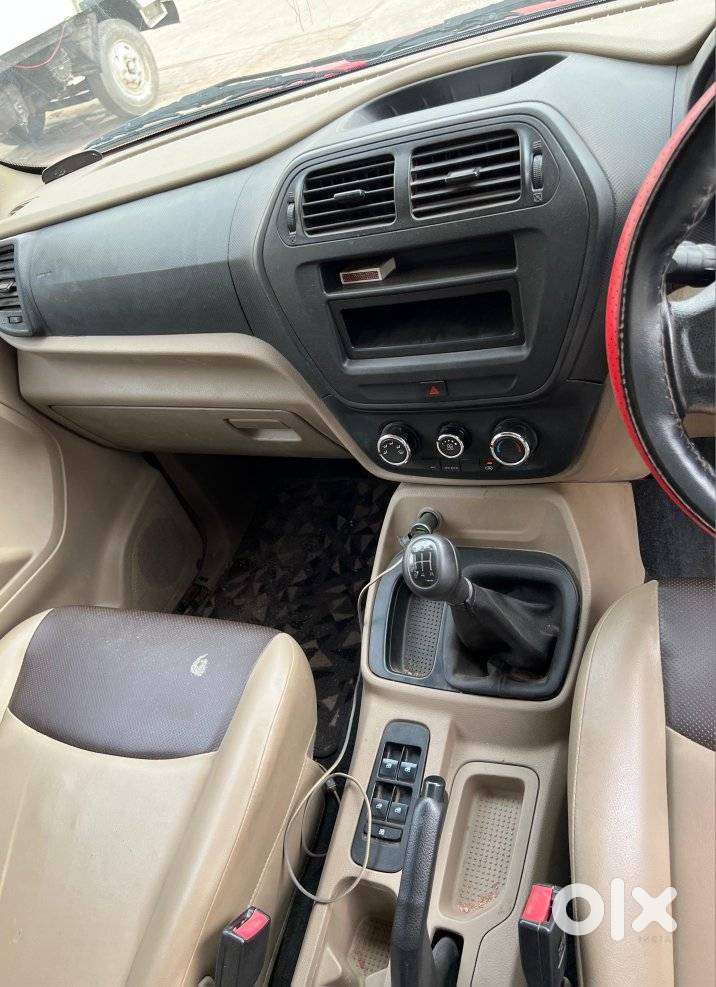 Mahindra Tuv 300 T4 Plus, 2019, Diesel