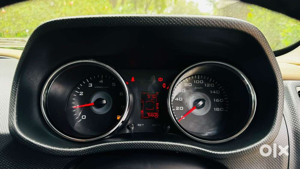 Mahindra Tuv 300 T10, 2018, Diesel