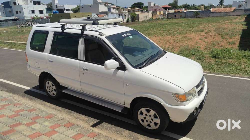 Chevrolet Tavera Neo 3 Ls 10 Seats Bsiv, 2014, Diesel