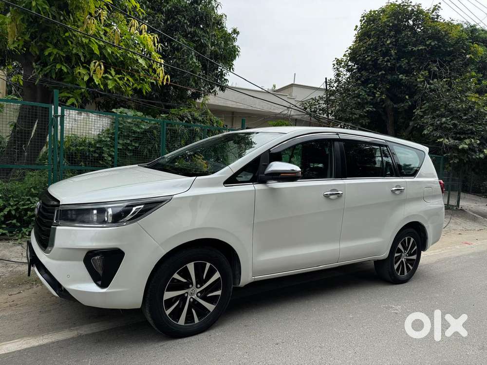 Toyota Innova Crysta 2.8 Zx At, 2022, Diesel