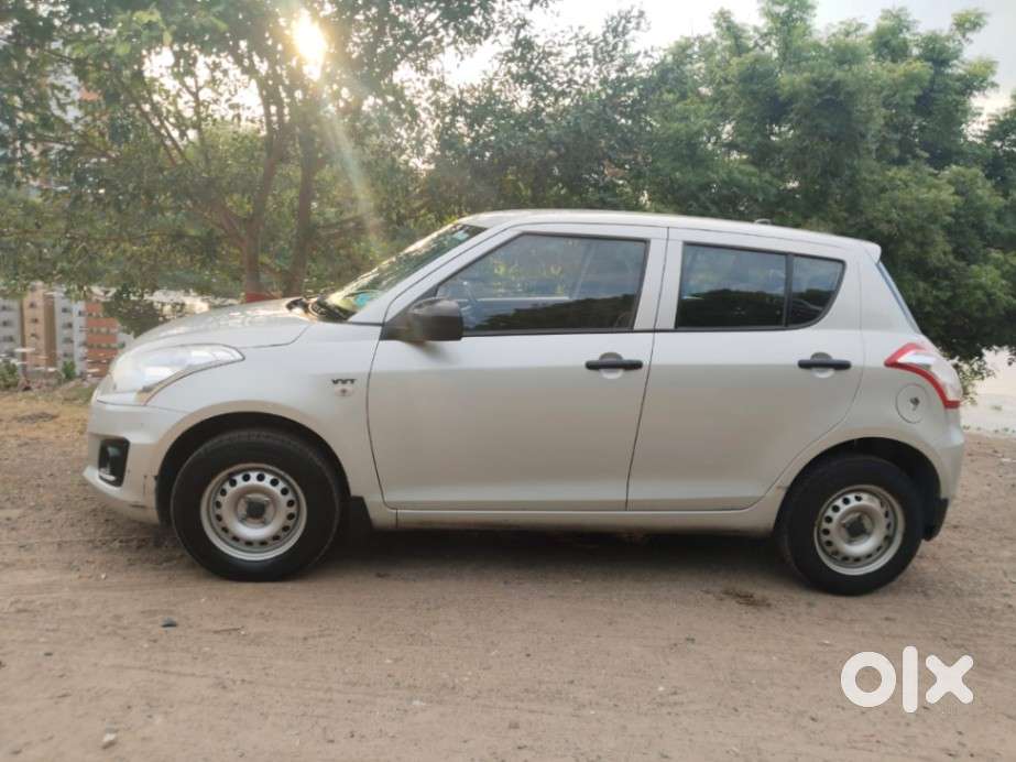 Maruti Suzuki Swift Lxi Optional-o, 2017, Petrol