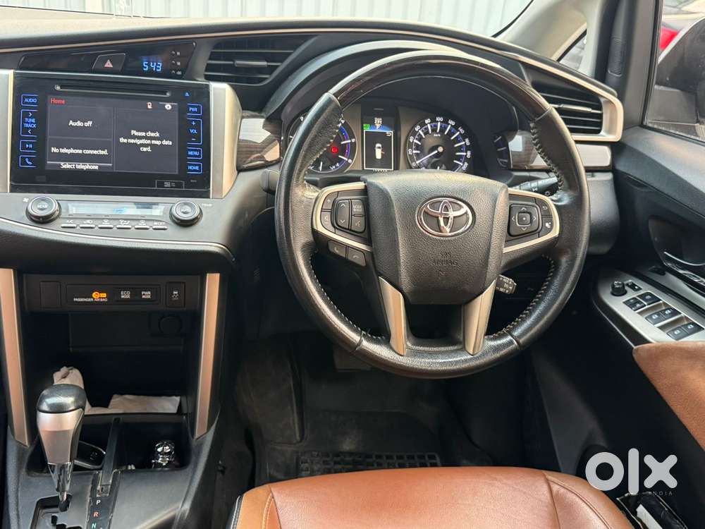 Toyota Innova Crysta 2.8z Automatic, 2017, Diesel