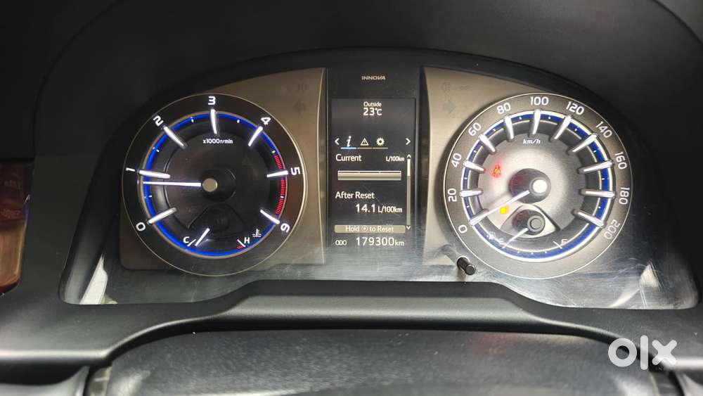 Toyota Innova Crysta 2.4 Z 7 Str, 2016, Diesel