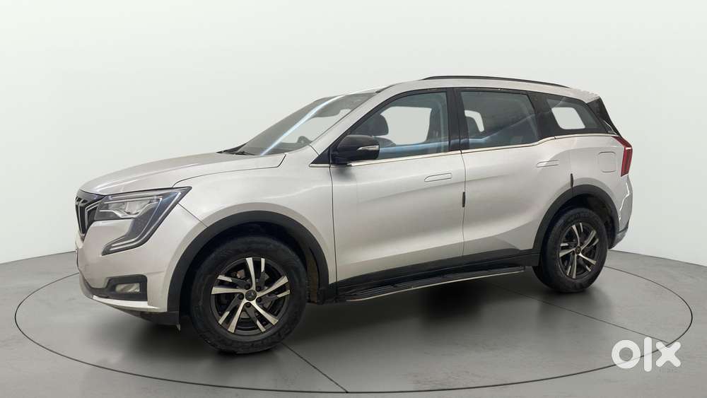 Mahindra Xuv700 2.0 Ax 5 Petrol Mt Str, 2022, Petrol