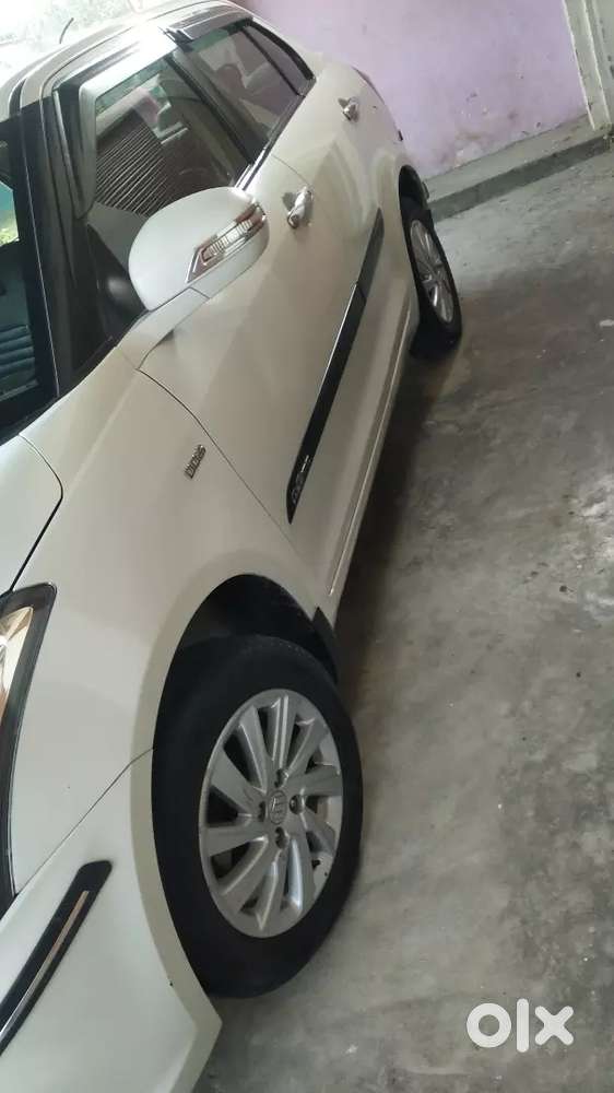 Maruti Suzuki Swift Dzire 2017 Diesel 68000 Km Driven