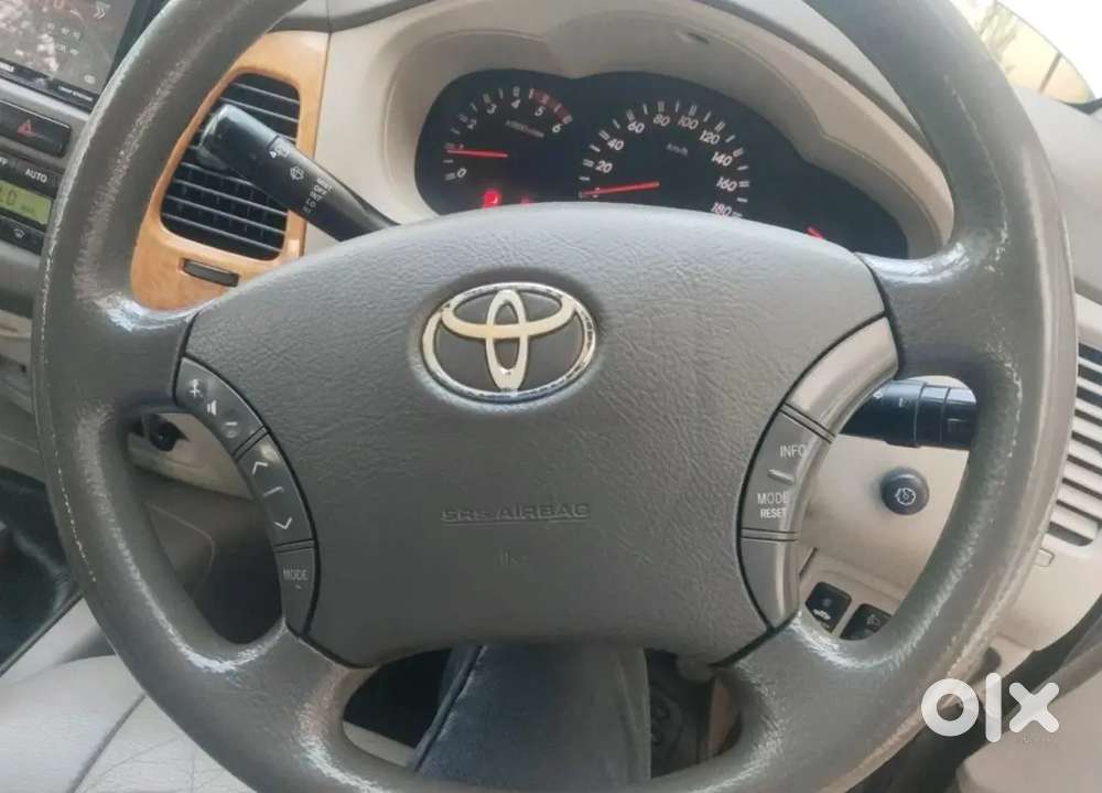 Toyota Innova 2011 Diesel 165000 Km Driven