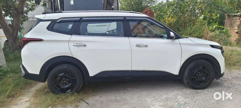 Kia Carens, 2024, Petrol