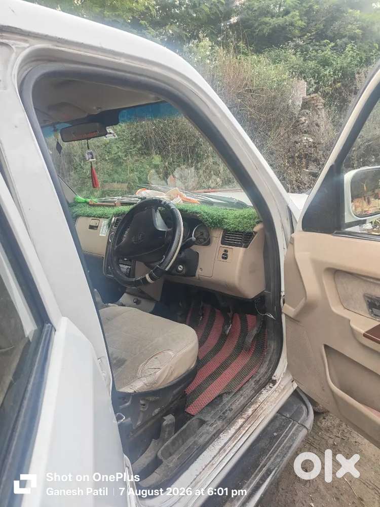 Tata Sumo Grande 2011