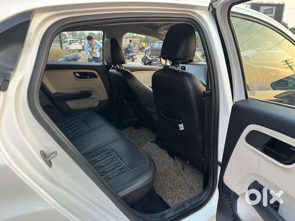 Tata Altroz Xm Plus Petrol, 2022, Petrol