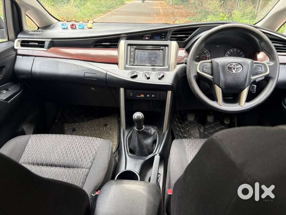 Toyota Innova Crysta 2.4 G Mt, 2017, Diesel