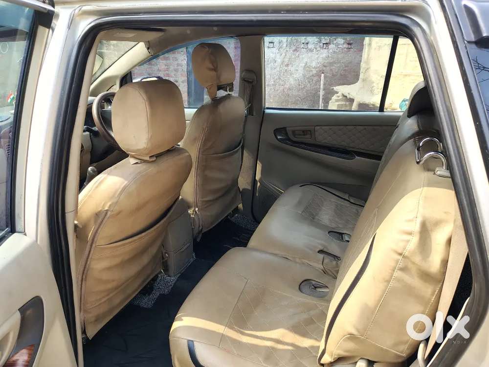 Toyota Innova 2013