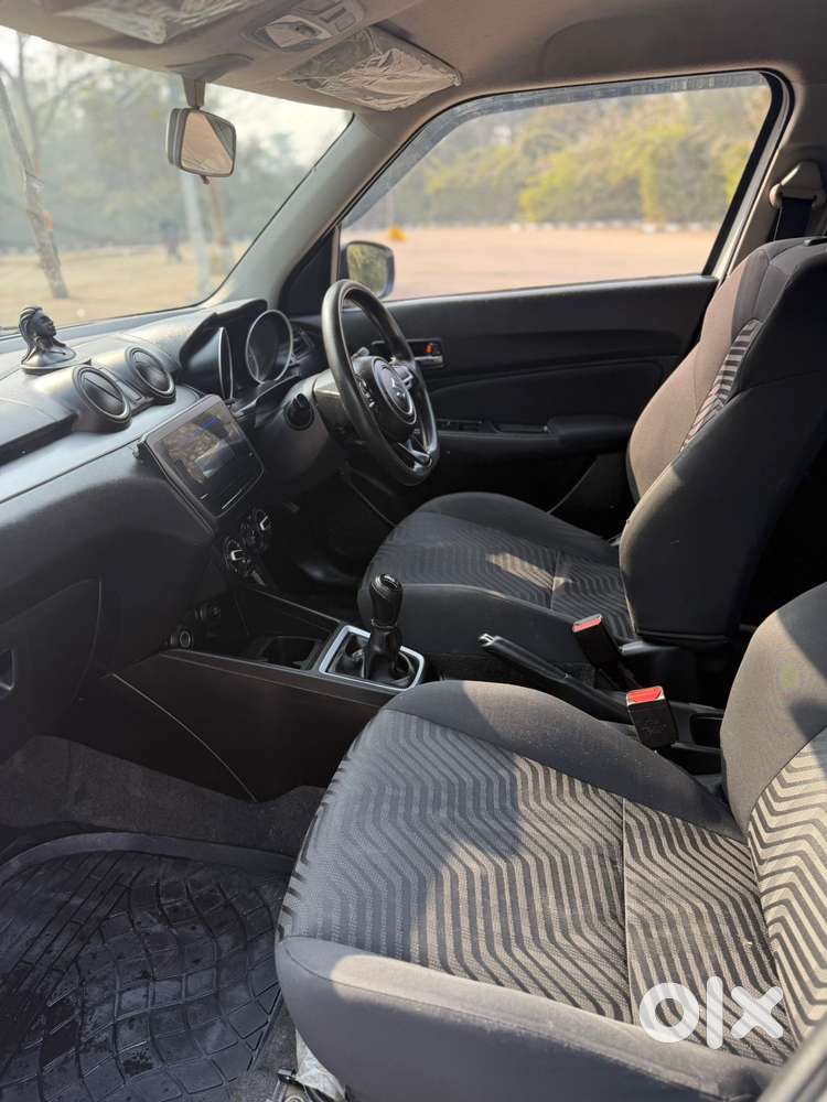 Maruti Suzuki Swift Vvt Vxi, 2021, Petrol