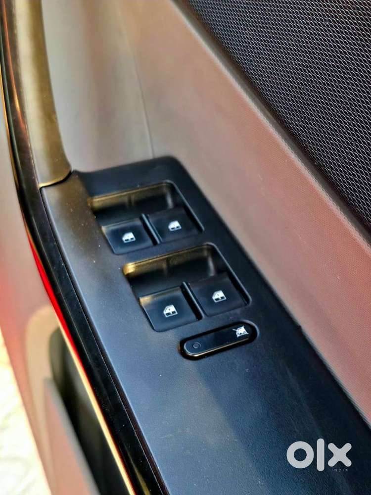 Tata Tiago 1.2 Revotron Xz Plus, 2017, Petrol