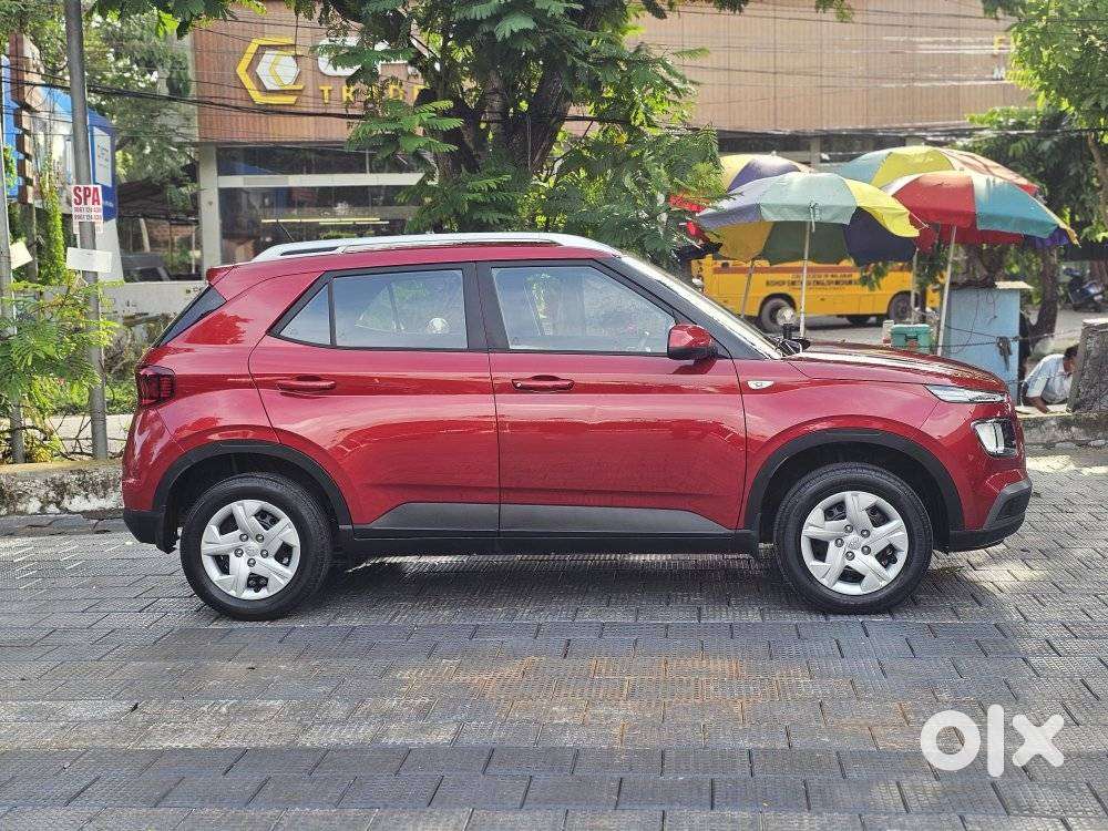 Hyundai Venue S 1.2 Petrol, 2021, Petrol