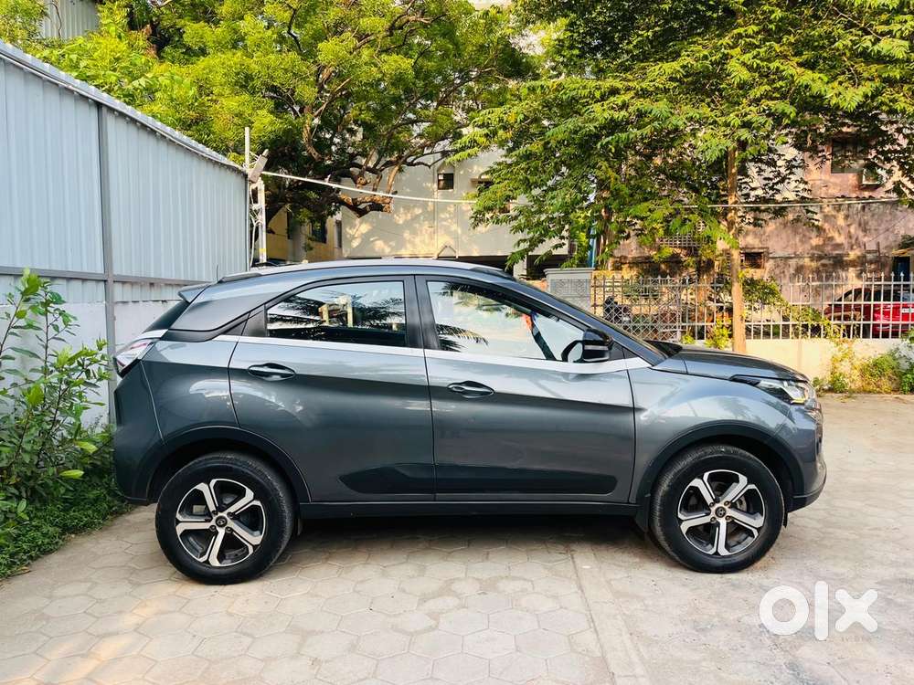 Tata Nexon Xz Plus (hs), 2022, Petrol