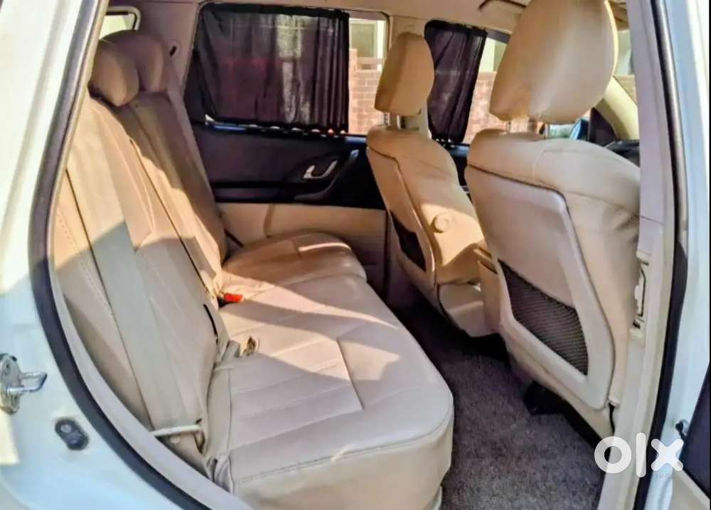 Mahindra Xuv500 2017 Diesel Well Maintained With Android Play & Camera