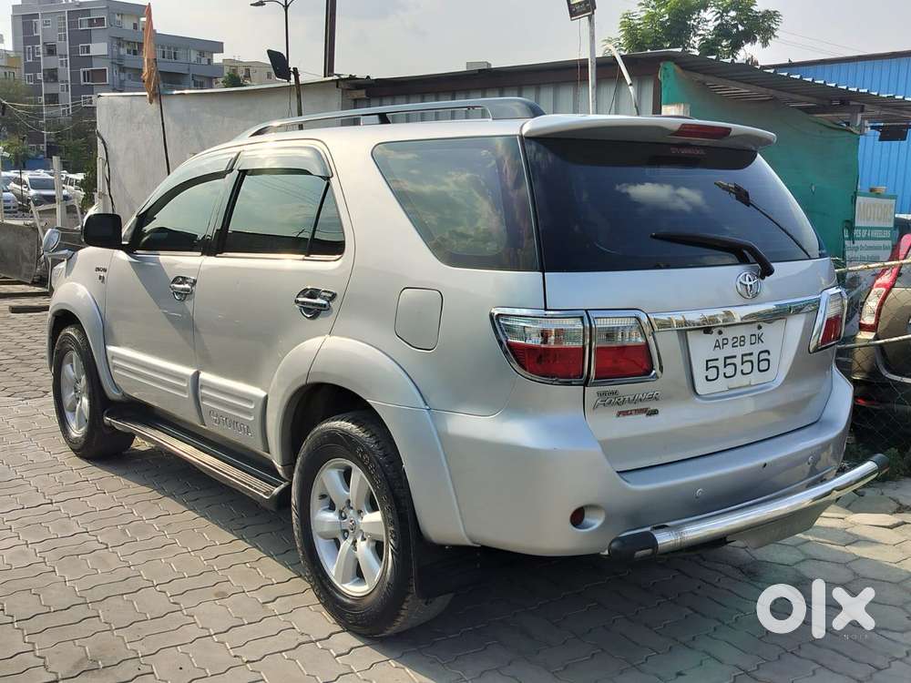 Toyota Fortuner 3.0 4x4 Manual, 2011, Diesel