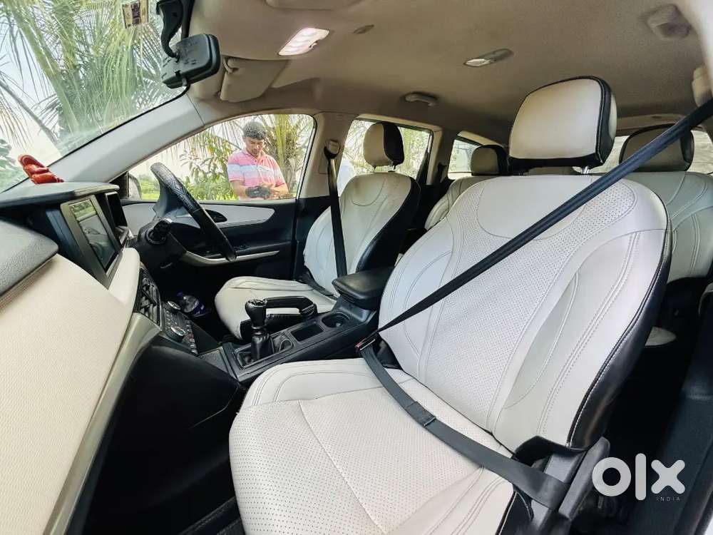 Mahindra Xuv700 Diesel Mt 2022