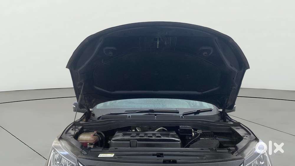 Mahindra Xuv700 2.2 Ax 7 Diesel At Luxury Pack Str, 2022, Diesel