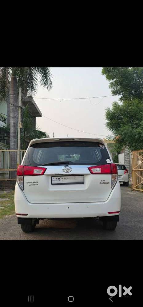 Toyota Innova Crysta 2.8 Gx At, 2017, Diesel
