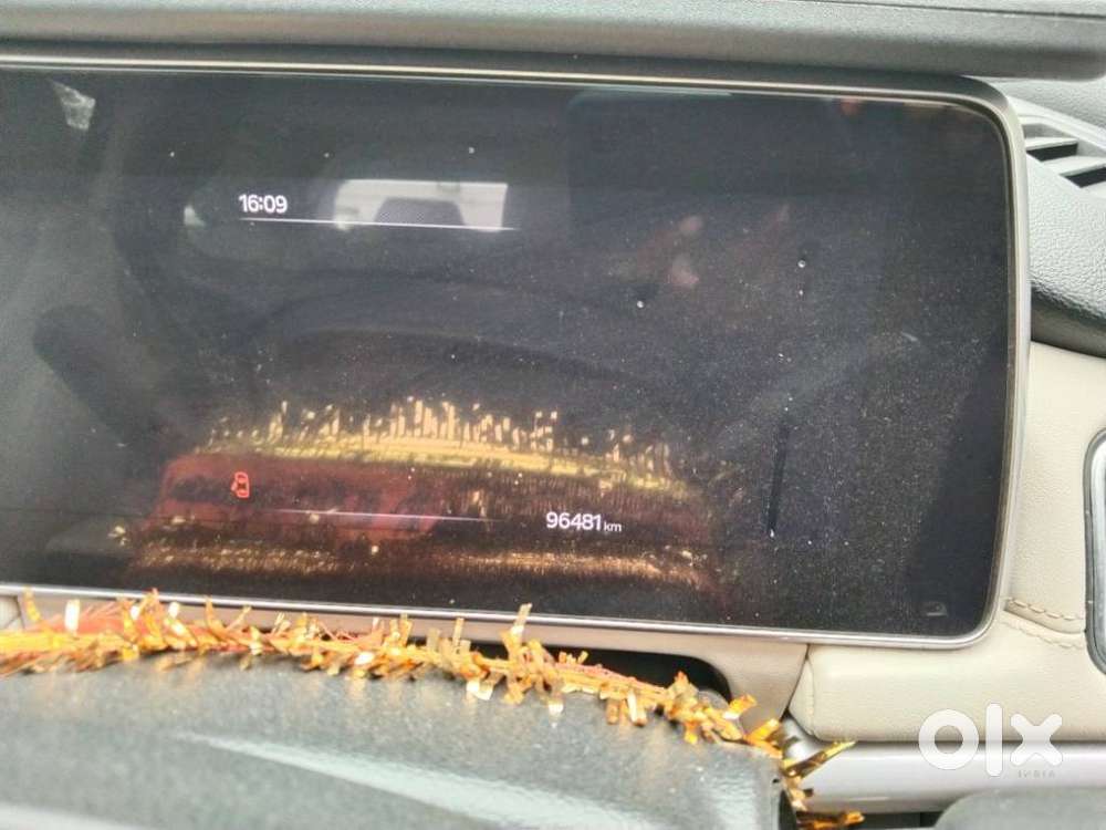 Mahindra Xuv700 2.2 Ax 7 Diesel At Luxury Pack Str Awd, 2022, Diesel