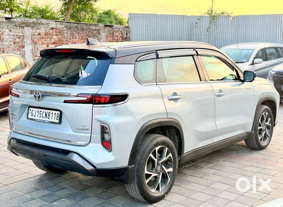 Toyota Urban Cruiser Hyryder 1.5 V Hybrid, 2023, Petrol