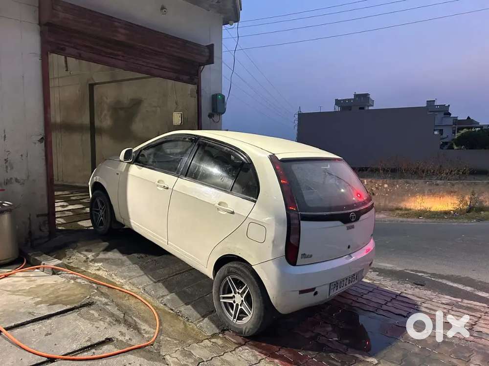 Tata Vista  Aloy Wheel Engine Gear Ok Insurance Pollution Fill Ok Car