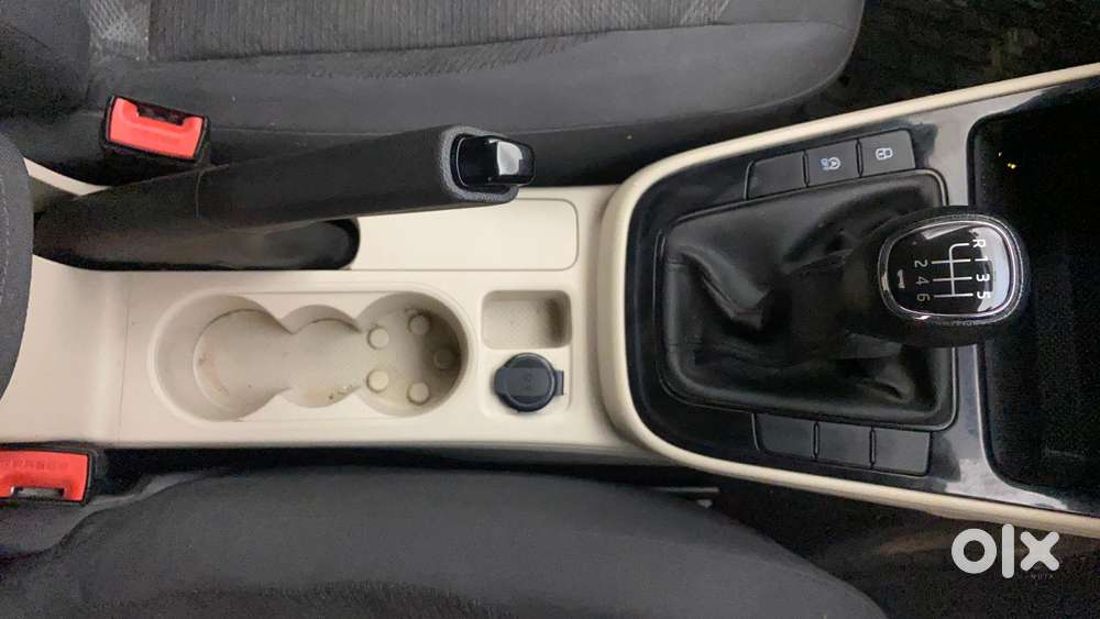 Skoda Slavia 1.0 Ambition Tsi At, 2023, Petrol