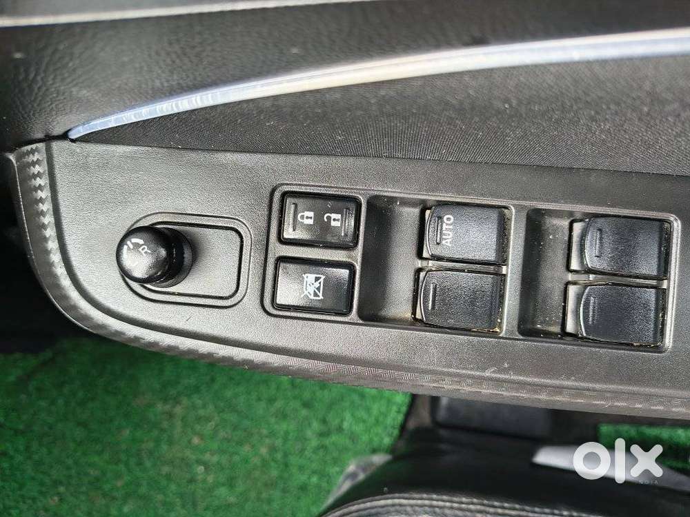 Maruti Suzuki Swift Vxi Optional, 2023, Petrol