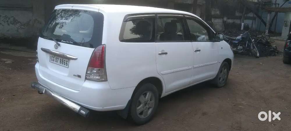 Innova 1st Owner Top Model Roof Ac Alloywheel 15 Ka Average No Work