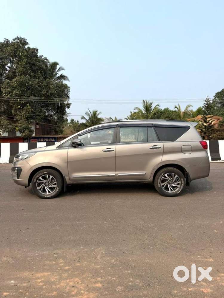 Toyota Innova Crysta