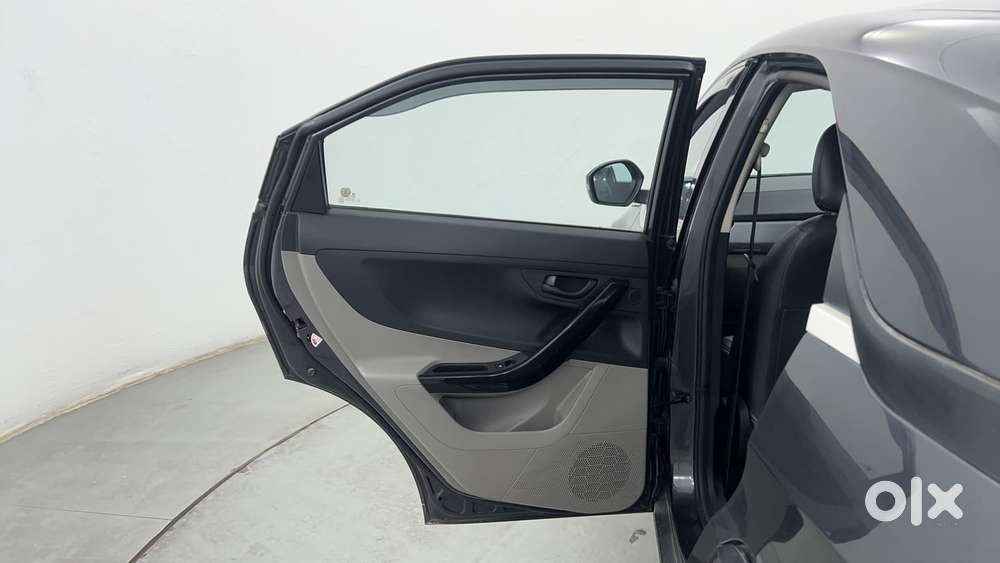 Tata Nexon 1.2 Revotron Xm, 2018, Petrol