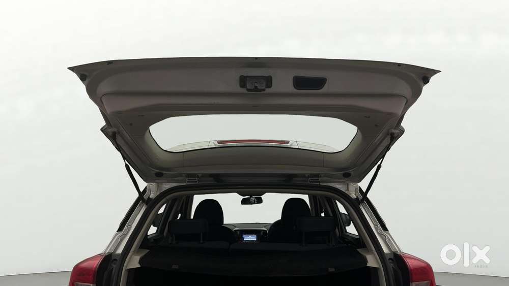 Mahindra Xuv300 W8, 2022, Petrol