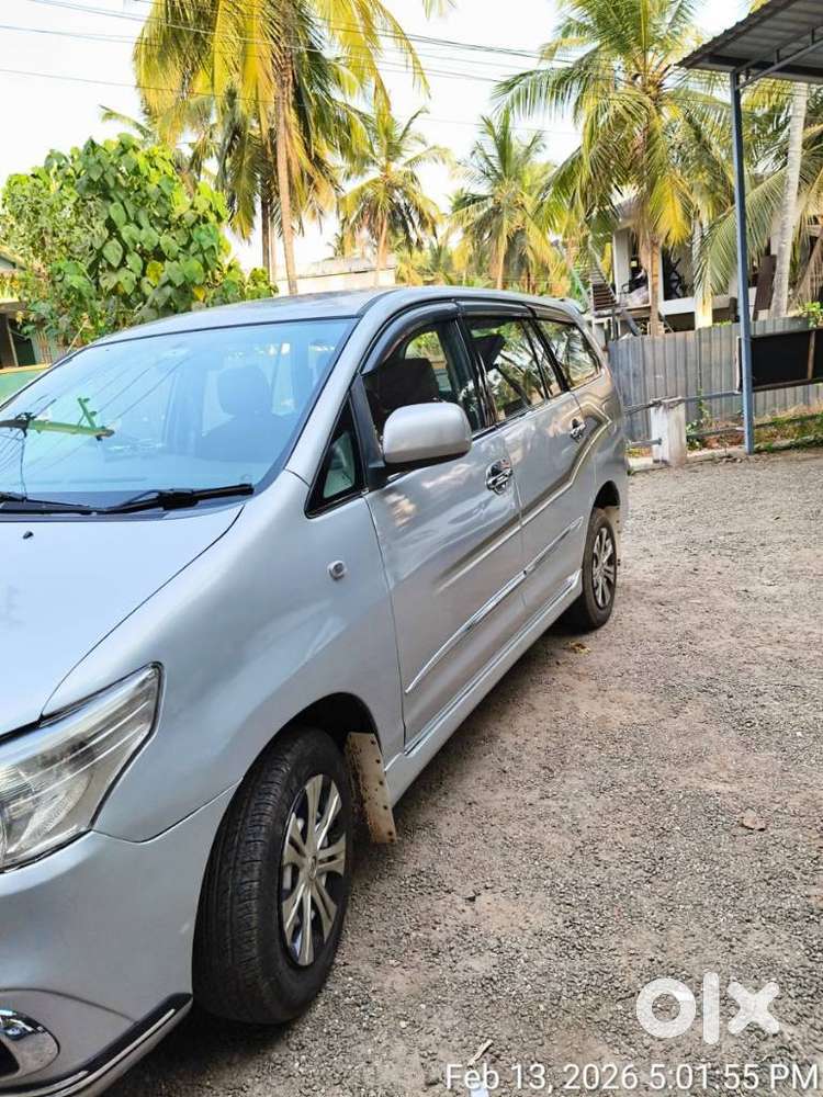 Toyota Innova 2012-2013 2.5 E Diesel Ms 7-seater, 2011, Diesel
