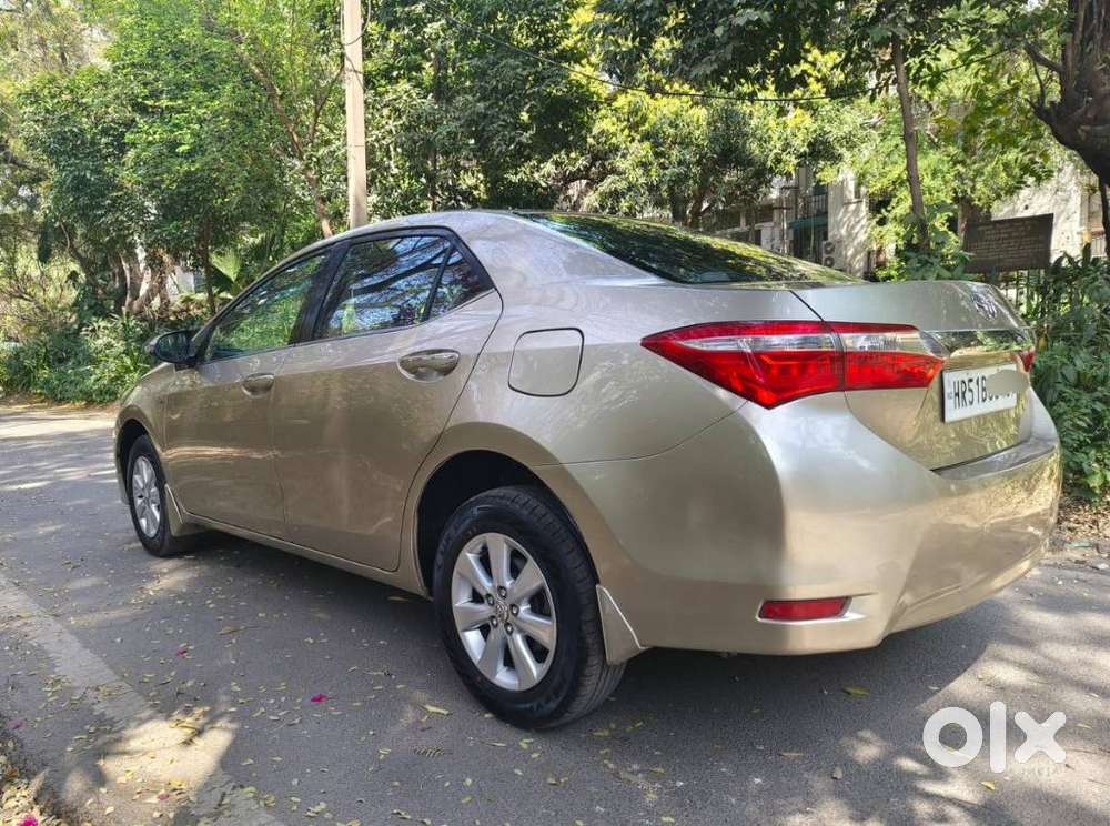 Toyota Corolla Altis 2013-2017 G At, 2015, Petrol