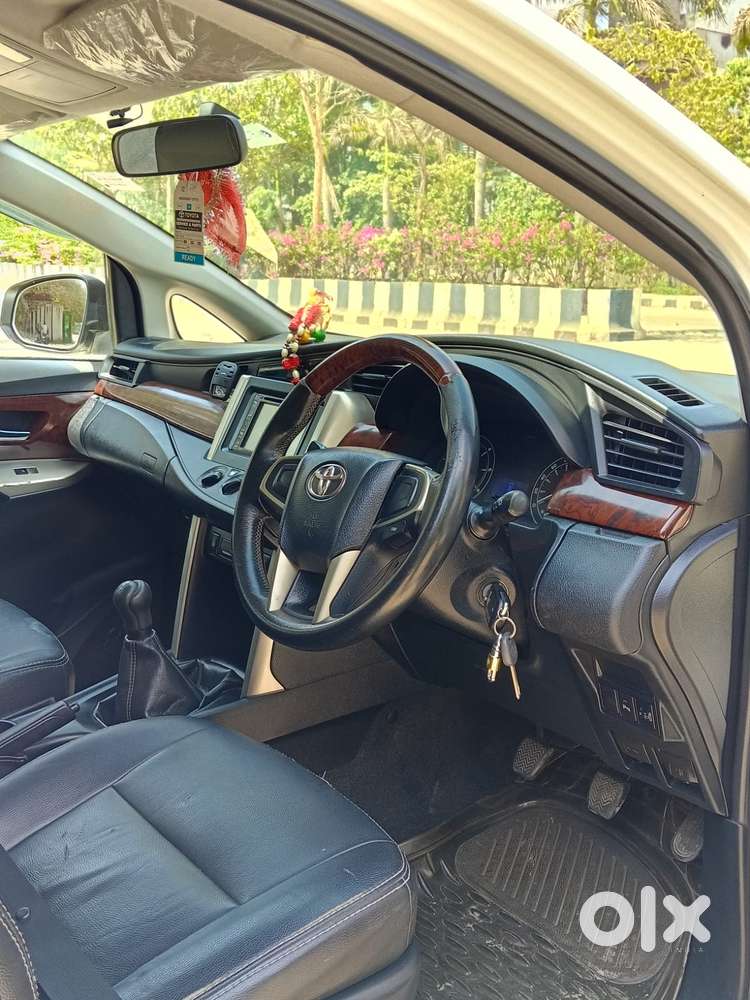 Toyota Innova Crysta 2.4 G Mt, 2016, Diesel
