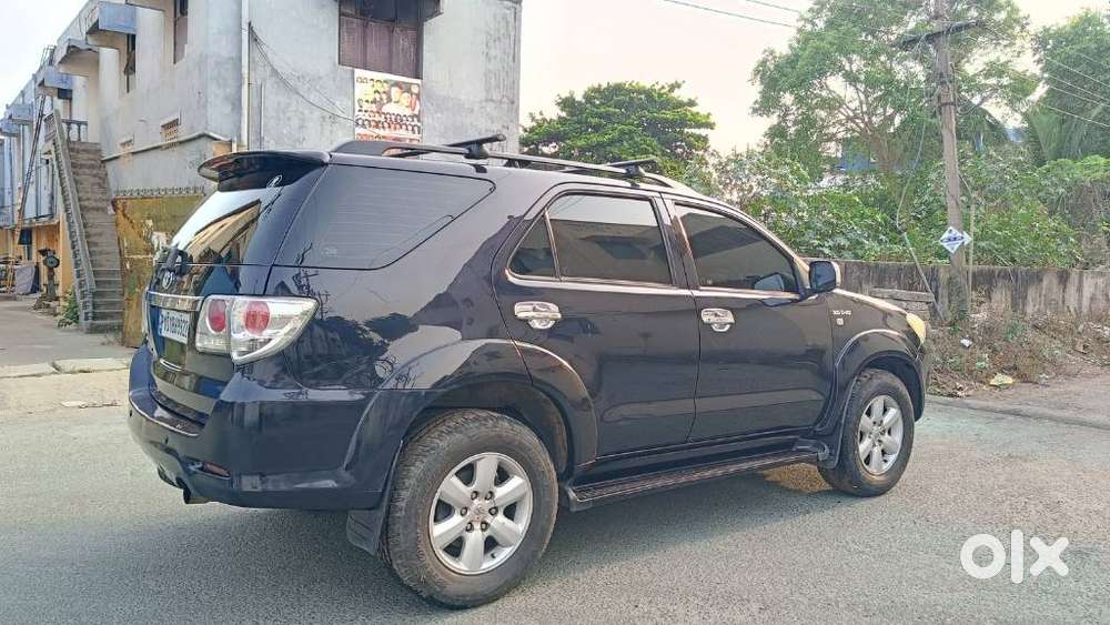 Toyota Fortuner 3.0 4x4 Manual, 2011, Diesel