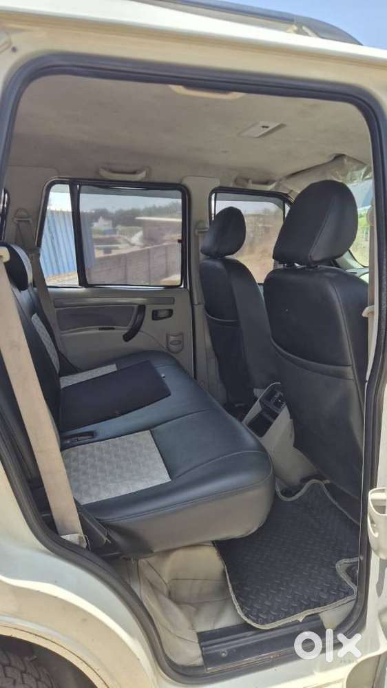 Mahindra Scorpio S4, 2015, Diesel