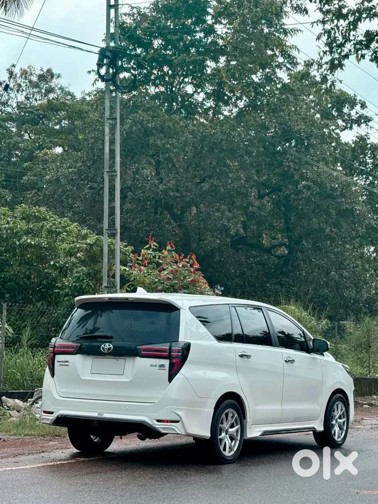 Toyota Innova Crysta 2019