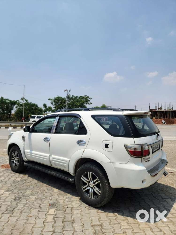 Toyota Car Diesel 2011 Year