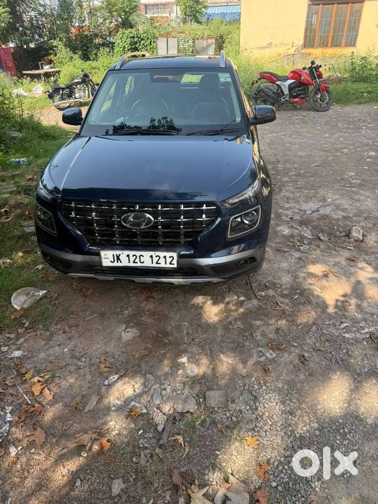 Hyundai Venue Diesel 102500 Km Driven